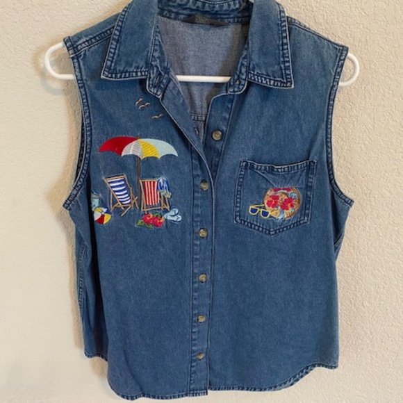 DENIM sleeveless SHIRT * EMBROIDERED Beach CHAIRS Umbrella SUNGLASSES  * EUC * M - Picture 1 of 5